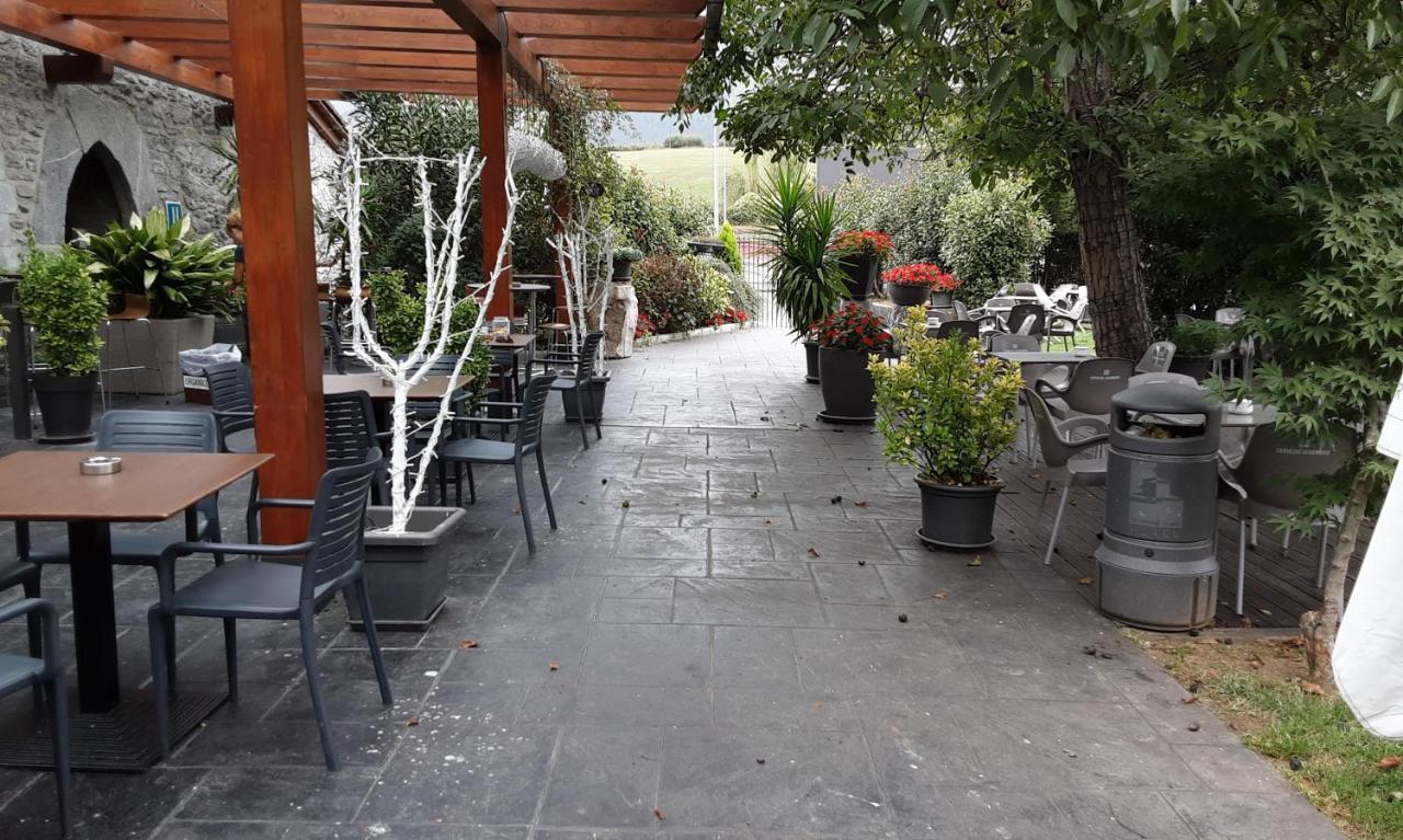 Hotel Larramendi Torrea Azcoitia Exterior foto